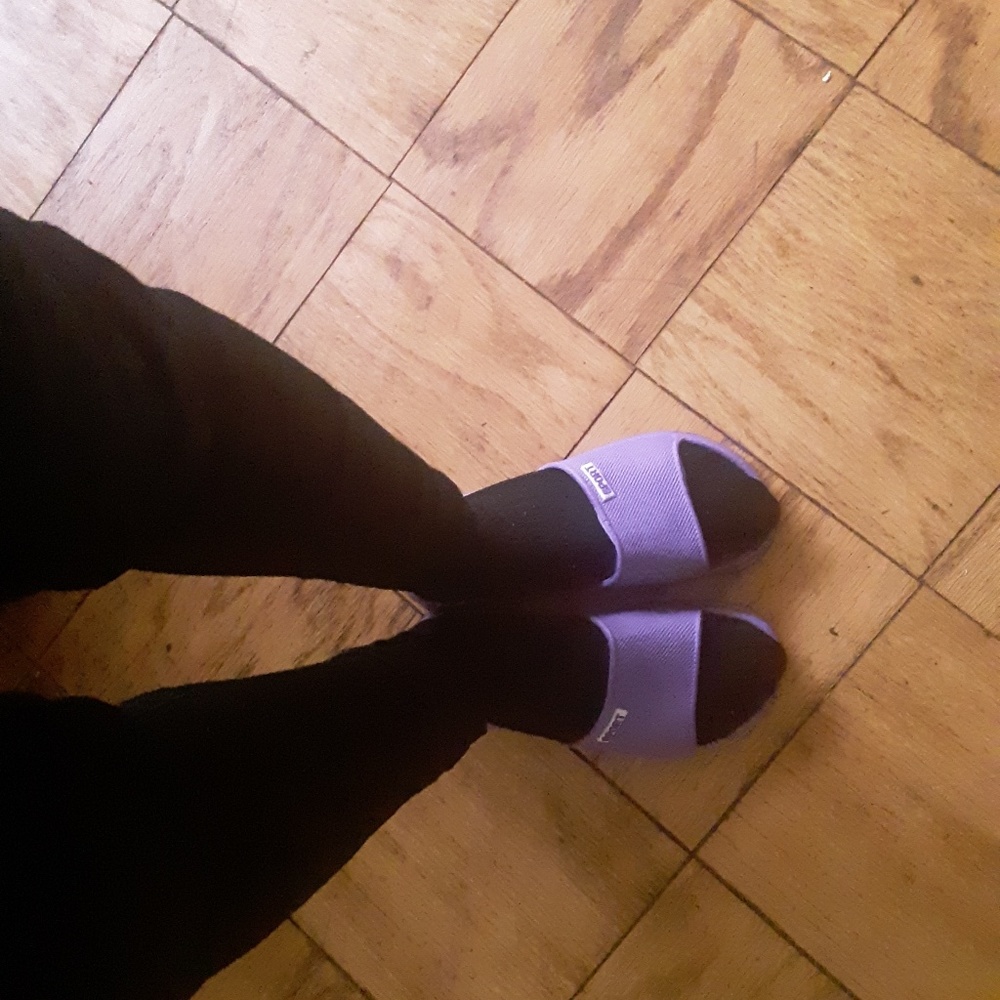 Slippers - Picture 3 of 3